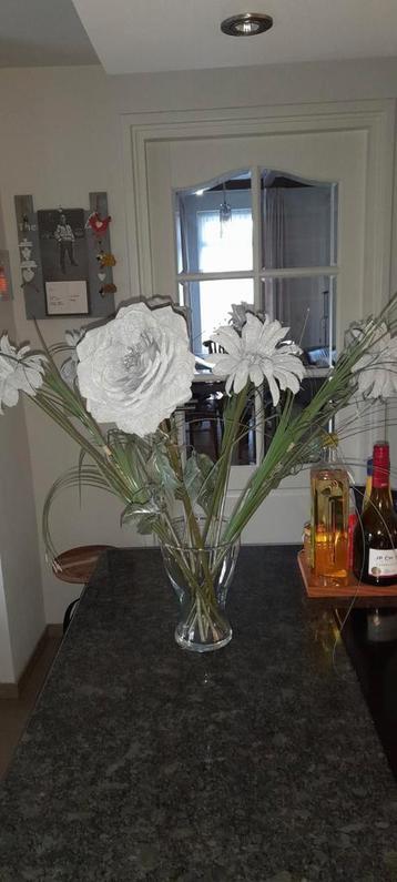 Grijze Kunstbloemen - Roos & Gerbera - Goed doel! beschikbaar voor biedingen