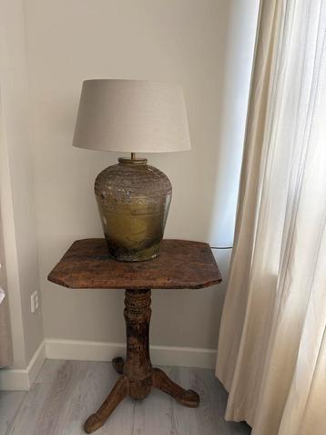 Oude wijntafel! beschikbaar voor biedingen