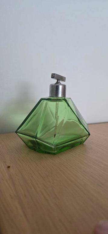Art deco uranium parfum fles beschikbaar voor biedingen
