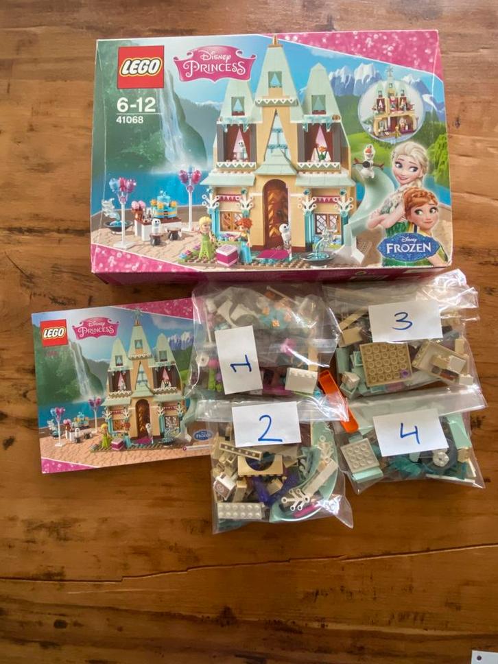 Lego Disney Princess het Kasteelfeest in Arandelle 41068, Kinderen en Baby's, Speelgoed | Duplo en Lego, Zo goed als nieuw, Ophalen of Verzenden