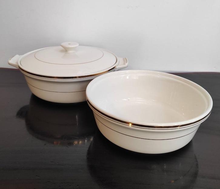 Societe Ceramique Maestricht dekschaal + slakom wit / goud, Antiek en Kunst, Antiek | Servies los, Ophalen of Verzenden