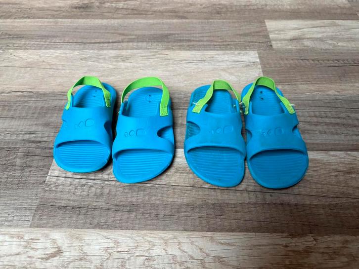2 Nabaiji blauwe waterschoenen, maat 21-22 en 23-24, Kinderen en Baby's, Babykleding | Schoentjes en Sokjes, Gebruikt, Jongetje of Meisje