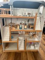 Poppenhuis met meubels en poppen petite amelie, Ophalen of Verzenden, Zo goed als nieuw