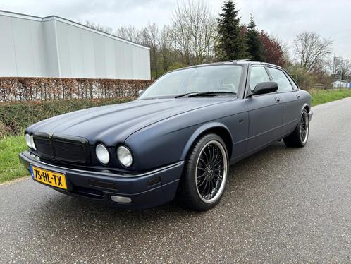 Jaguar XJ 4.0 R S/C SUPERCHARGED / LEER / MAT BLAUW / SCHUIF, Auto's, Oldtimers, Particulier, Te koop, ABS, Airbags, Airconditioning