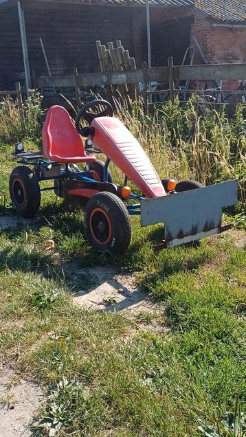 Berg skelter beschikbaar voor biedingen