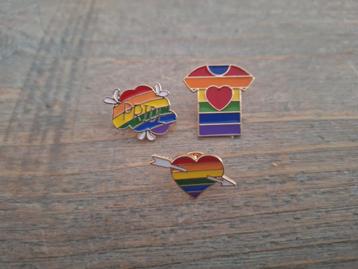 3 mooie regenboog pins te koop beschikbaar voor biedingen