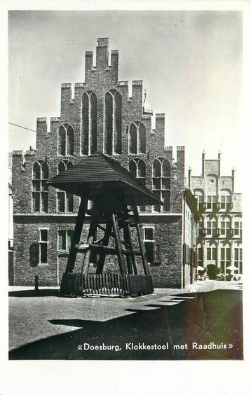 (387-217-011) Doesburg Klokkestoel met Raadhuis beschikbaar voor biedingen
