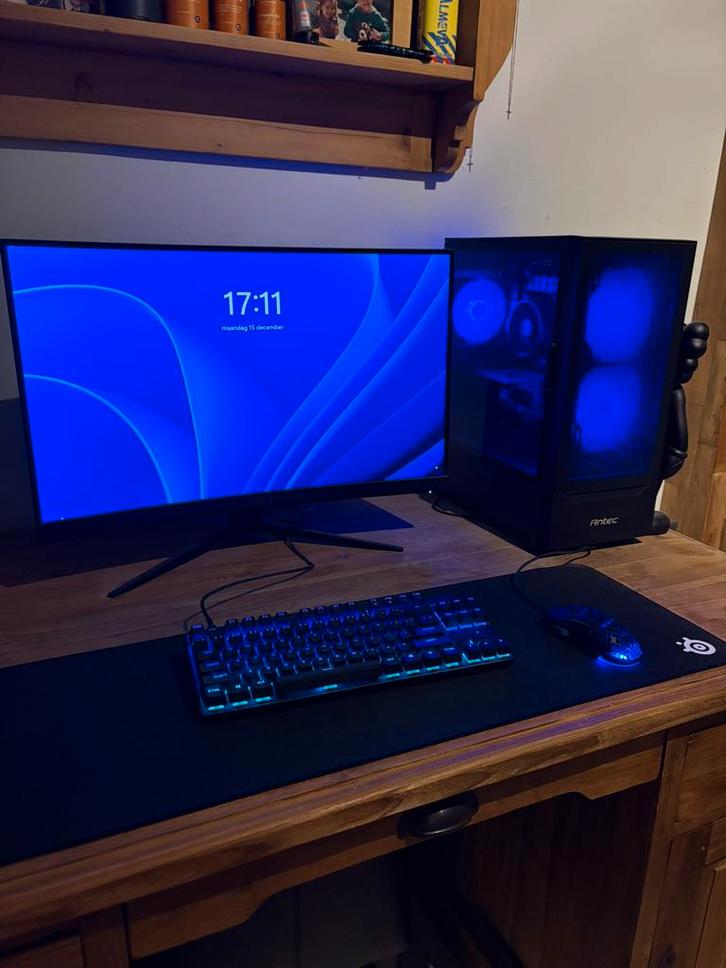 Complete gaming setup - zo goed als nieuw!, Computers en Software, Desktop Pc's, Zo goed als nieuw, Gaming, Ophalen