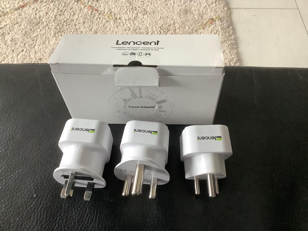 Wereld stekkers 25.00, Ophalen of Verzenden, Zo goed als nieuw