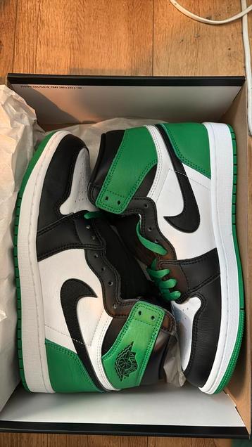 Nike Air jordan 1 Lucky Green beschikbaar voor biedingen