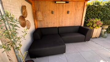 Zwarte all weather lounge bank beschikbaar voor biedingen