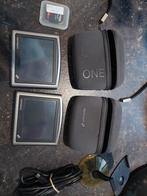 Twee TomTom navigatiesystemen met accessoires, Ophalen of Verzenden, Gebruikt
