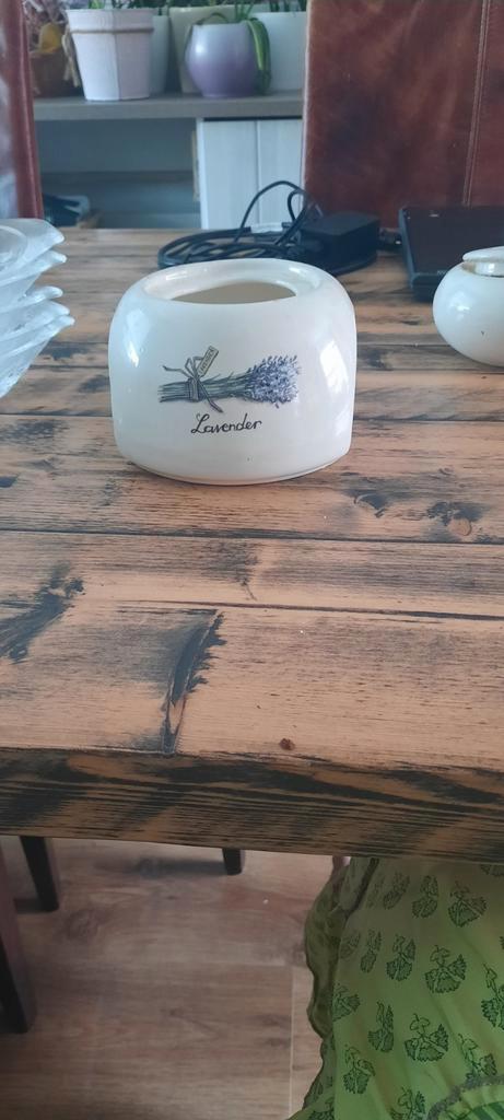 Warmhouder voor theepot, en suiker en melk servies lavendel, Huis en Inrichting, Keuken | Servies, Zo goed als nieuw, Overige typen