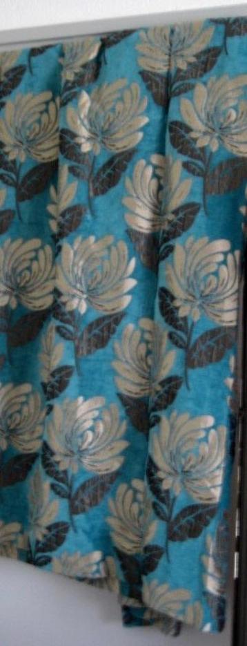 '8 STUKS HEEL MOOIE CHIQUE GORDIJNEN FRISSE KLEUREN beschikbaar voor biedingen