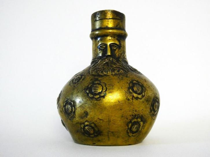 Een antiek baardmankruikje baardmankruik kruik van messing, Antiek en Kunst, Antiek | Koper en Brons, Ophalen of Verzenden