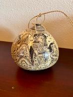 Indonesisch kokosnoot met fraaie afbeelding  Bali, Antiek en Kunst, Ophalen of Verzenden