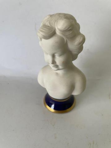 Klein wit vintage beeldje. Buste klein kind romantisch barok beschikbaar voor biedingen
