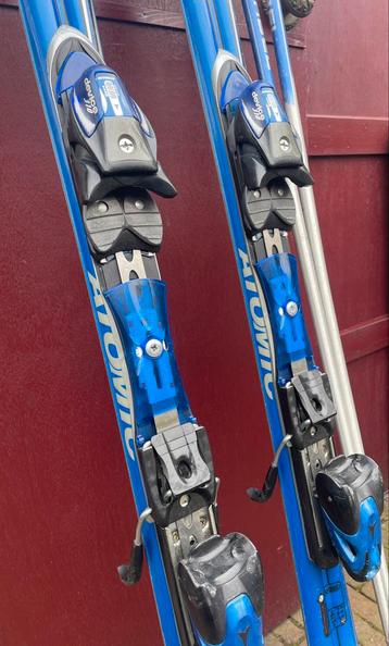 Atomic Ski's met Stokken - Gebruikt beschikbaar voor biedingen