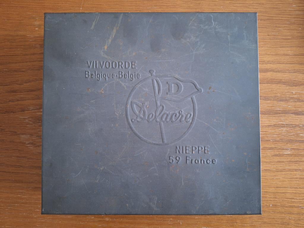 Vintage koekblik van Delacre Retro, Verzamelen, Blikken, Gebruikt, Koek(jes), Overige merken, Ophalen