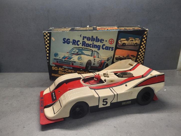 Sg futura lll, Hobby en Vrije tijd, Modelbouw | Radiografisch | Auto's, Overige schalen, Ophalen of Verzenden