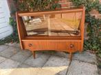 Vintage vitrinekastje mid century, Huis en Inrichting, Kasten | Vitrinekasten, Ophalen, O, O, O