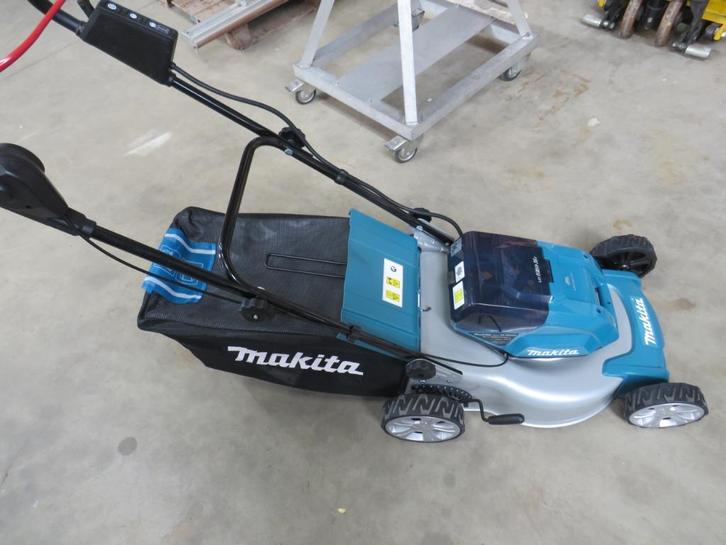 Makita DLM463Z LXT 2x18 V accu Grasmaaier 46 cm Nieuw, Tuin en Terras, Grasmaaiers, Nieuw, Accu-grasmaaier, 40 t/m 49 cm, Cirkelmaaier