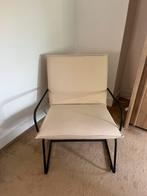 Loods 5 crèmekleurige stoelen met zwart stalen frame, Ophalen, Gebruikt, Zwart, Twee