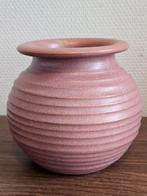 Vintage keramiek design vaas ribvaas ribbelvaas geribd roze, Gebruikt, Overige kleuren, Aardewerk of Porselein, Ophalen of Verzenden