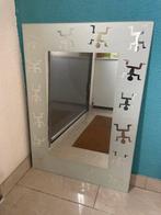 Spiegel met decoratieve rand, Huis en Inrichting, Woonaccessoires | Spiegels, Ophalen, 100 tot 150 cm, Zo goed als nieuw, Rechthoekig