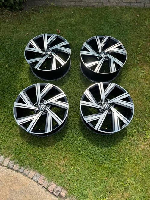 Volkswagen Bergamo velgen 18 inch, Auto-onderdelen, Banden en Velgen, Velg(en), Zomerbanden, 18 inch, 225 mm, Personenwagen, Gebruikt