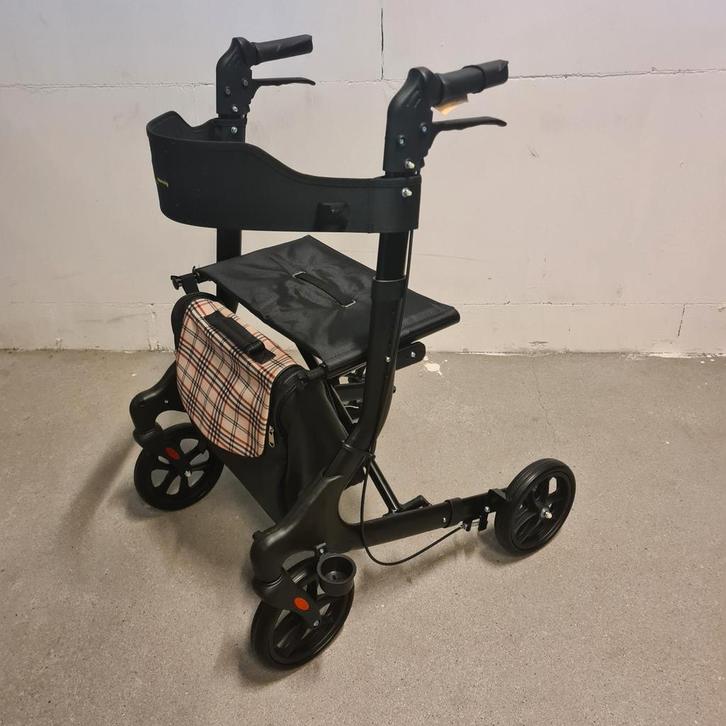 NIEUW ! de Ease lichtgewicht luxe rollator, Diversen, Rollators, Lichtgewicht, Ophalen of Verzenden