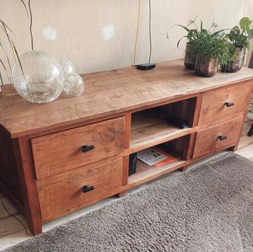 TV Meubel Mangohout 151cm beschikbaar voor biedingen