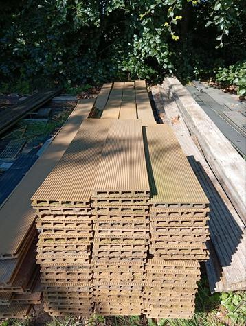 Ruim 17m² composiet vlonderplanken. beschikbaar voor biedingen
