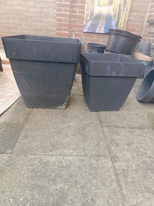 Diverse Plantenbakken/Bloempotten, Tuin en Terras, Bloembakken en Plantenbakken, Gebruikt, Kunststof, Binnen, Balkon, Tuin, Minder dan 30 cm
