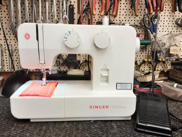 ZO GOED ALS NIEUWE SINGER PROMISE NAAIMACHINE MODEL 1409 beschikbaar voor biedingen
