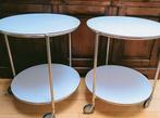 Set vintage bijzet tafeltjes wieltjes rvs glas, Huis en Inrichting, Tafels | Bijzettafels, Minder dan 55 cm, Rond, Ophalen, 45 tot 60 cm