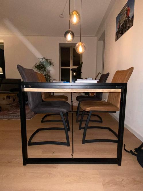 Mangohouten eettafel + 4 stoelen zo goed als nieuw, Huis en Inrichting, Tafels | Eettafels, Zo goed als nieuw, 50 tot 100 cm, Vijf personen of meer
