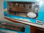 Marklin   Maxi             2    stuks   personen   wagons, Ophalen, Wisselstroom, Märklin, Nieuw