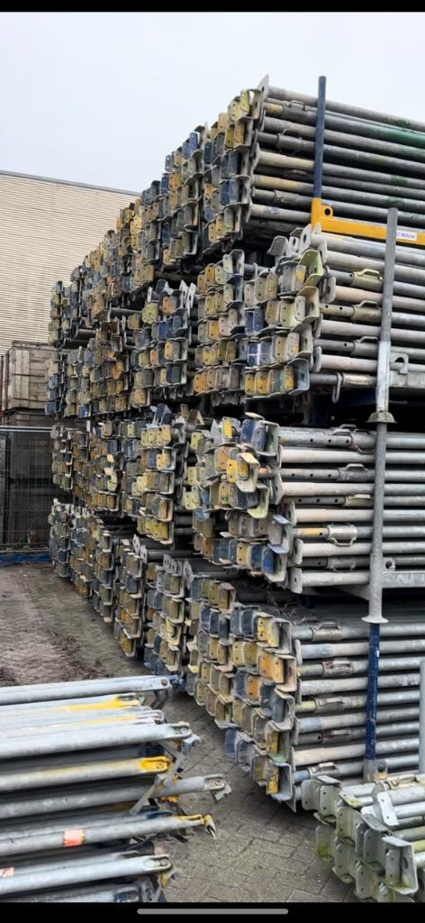 bouwstempels, schroefstempels, stempels, stutten, Bm stempel, Doe-het-zelf en Verbouw, Steigers, Gebruikt, Overige typen, 2 tot 5 meter