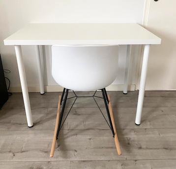 Tafel, wit, 100x60 cm eventueel met design schommelstoel