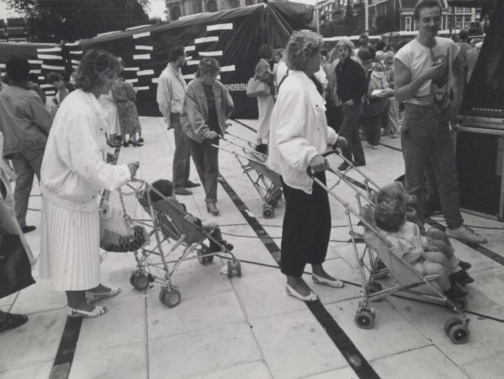 Vintage Antiek Retro Nostalgisch Foto Kinderwagen Robert Pot, Verzamelen, Retro, Ophalen of Verzenden
