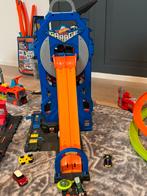 Hot wheels garage met auto’s, Kinderen en Baby's, Speelgoed | Racebanen, Ophalen, Zo goed als nieuw, Handmatig, Hot Wheels