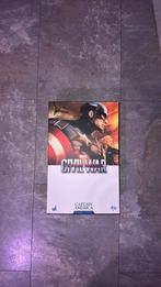 Hot toys Captain America - Civil war (Marvel), Ophalen of Verzenden, Zo goed als nieuw, Actiefiguur of Pop