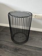 Bijzettafel zwart metaal, Huis en Inrichting, Tafels | Bijzettafels, Minder dan 55 cm, Gebruikt, Metaal of Aluminium, Rond