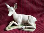 Hert hertje Bambi Lladro Spanje beige 13 x 16 x 9 cm, Antiek en Kunst, Antiek | Keramiek en Aardewerk, Ophalen of Verzenden