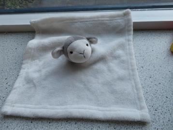 Knuffeldoek schaap of schaapje van Primark? zacht velours beschikbaar voor biedingen