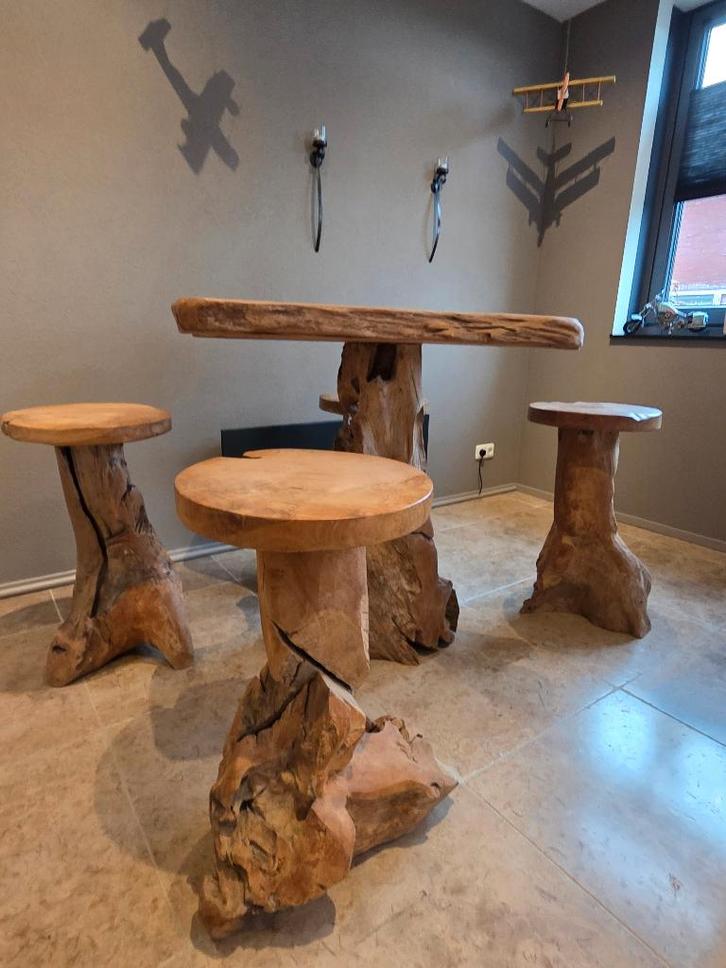 Bartafel + 4 krukken wortel teakhout, Huis en Inrichting, Tafels | Statafels, Zo goed als nieuw, Ophalen