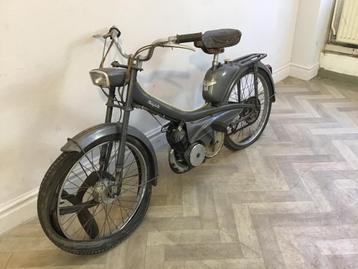 Vintage Mobylette Motobecane AV44 bromfiets beschikbaar voor biedingen