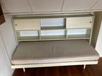 Vintage jaren 70 tienerkamer bed met ombouw schuifdeurtjes, Huis en Inrichting, Slaapkamer | Bedden, Ophalen, Gebruikt, 90 cm