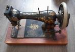 Antieke Singer naaimachine met koffer, Ophalen